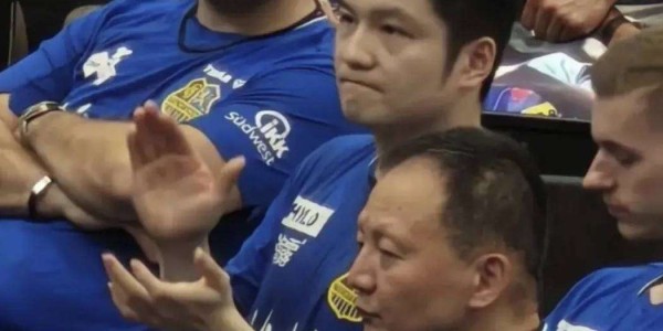 樊振东德甲首秀两连败，落寞背影让人心疼！