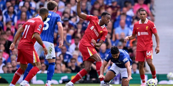 英超回顾：曼城红军连胜在望，枪手遇冤家，蓝军预定2连败