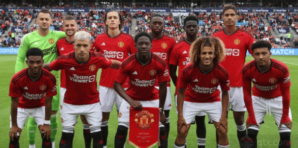 8670万镑撬核心！曼联锁定托纳利，纽卡无缘欧冠被迫放人！