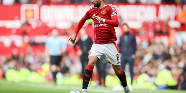 拒绝周薪70万英镑！B费为何选择留守曼联？