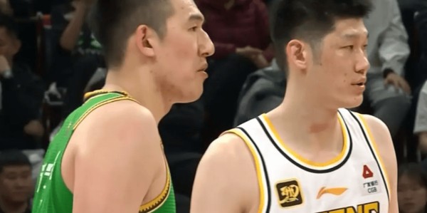 催泪！C罗从曼联到欧国联22载，捂眼等点球到喜极而泣，传奇永不谢幕