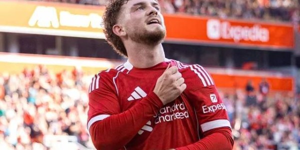 利物浦转会消息：德甲豪门就哈维·埃利奥特的交易进行“接触”，红军概述了要价