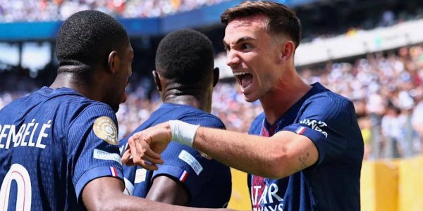 巴黎圣日耳曼冲击七冠伟业，巴萨与拜仁未能企及，切尔西成为最大对手