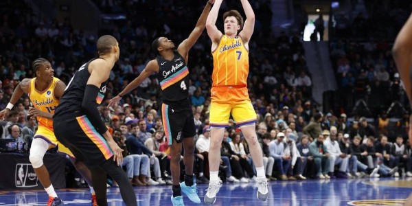 文班16+8米勒26+8鲍尔16+8+8 黄蜂击败马刺迎六连胜