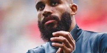 6000万镑！曼联抢人突遭热刺截胡？主帅变心引爆天价争夺战